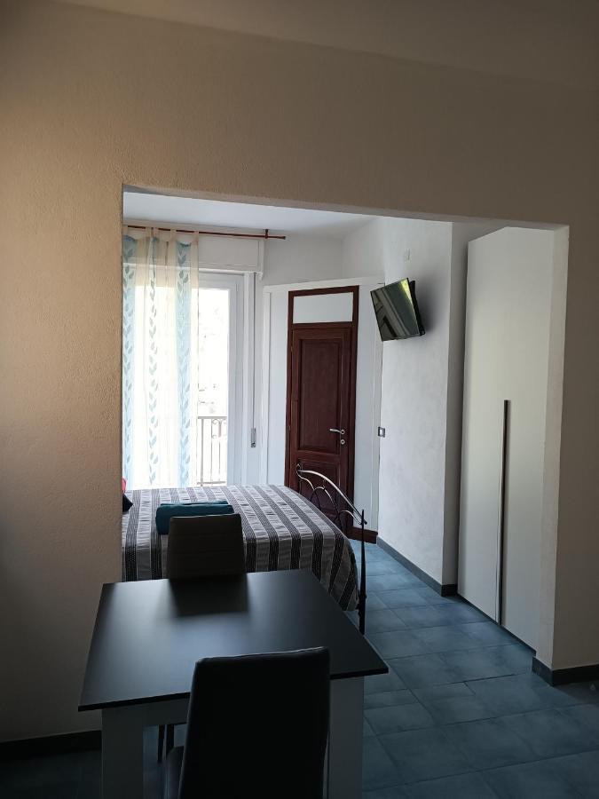 Villa Caribe Affittacamere Monterosso al Mare Bagian luar foto