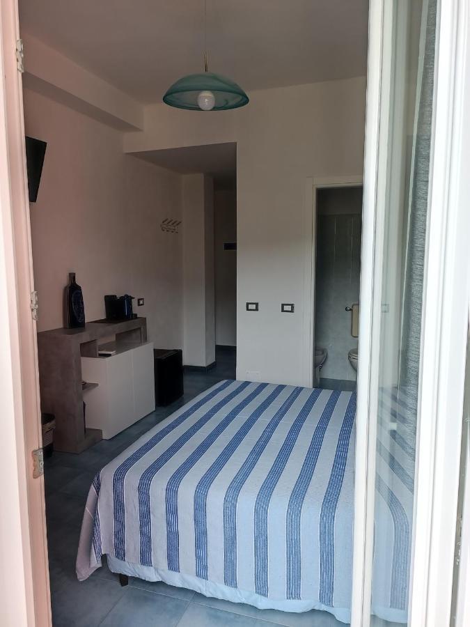 Villa Caribe Affittacamere Monterosso al Mare Bagian luar foto